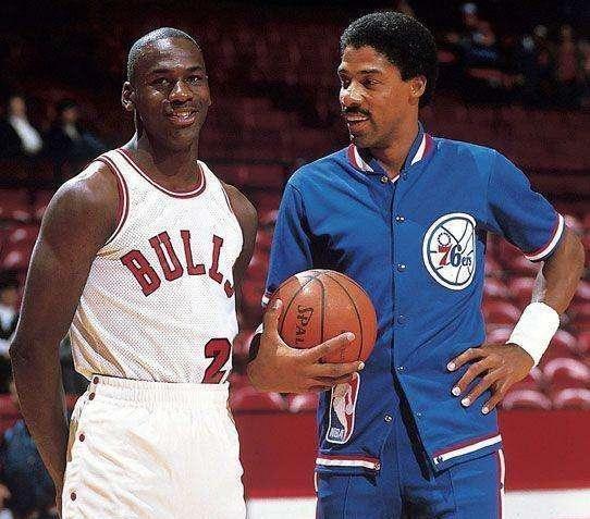 她发现自己 她发现自己